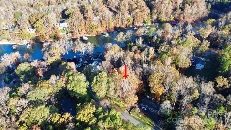 Property image 4 of 142 Mimosa Road in Spring Shore, Statesville, NC 28677