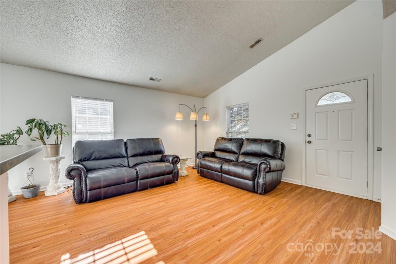 Property image 4 at 5829 Greenway Vista Lane, Charlotte, NC 28216