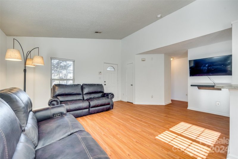 Property image 5 at 5829 Greenway Vista Lane, Charlotte, NC 28216