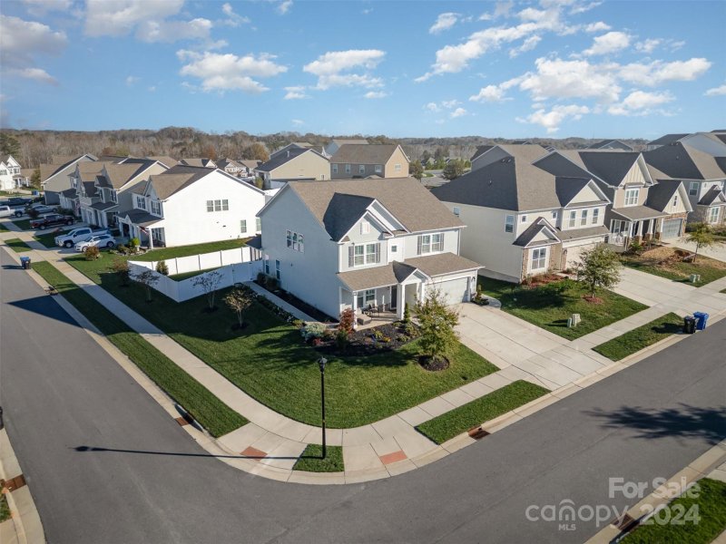 Property image 2 at 182 Yellow Birch Loop, Mooresville, NC 28117