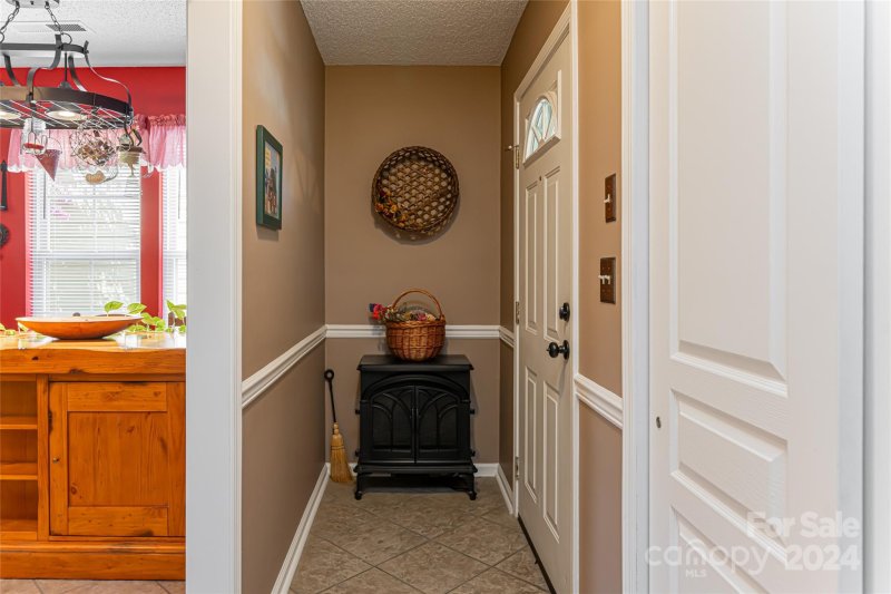 Property image 5 at 403 Woodlea Court, Asheville, NC 28806