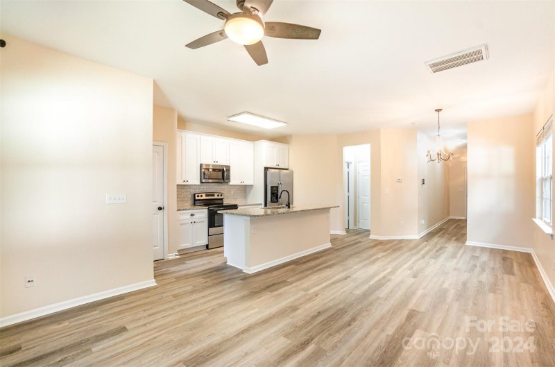 Property image 4 of 9036 Bradstreet Commons Way in Crossley Village, Charlotte, NC 28215