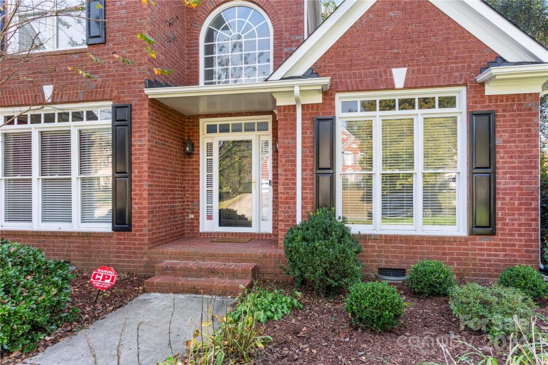 Property image 2 at 2532 Radrick Lane, Charlotte, NC 28262