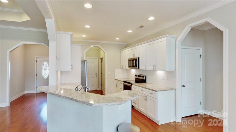 Property image 3 at 1805 Valleydale Road, Charlotte, NC 28214