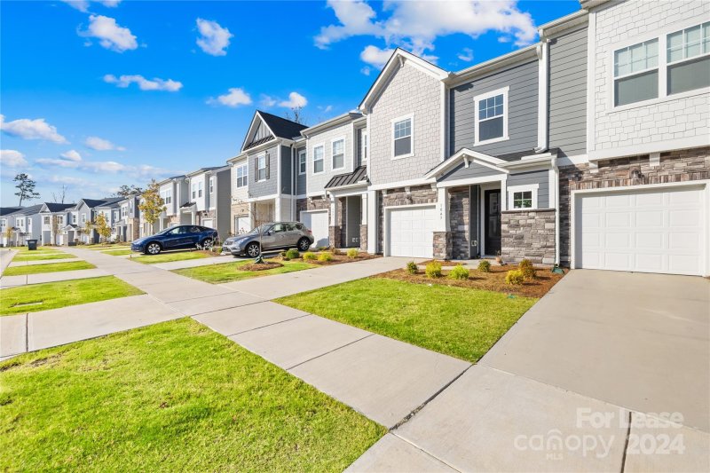 Property image 2 at 1043 Grays Mill Road, Charlotte, NC 28215