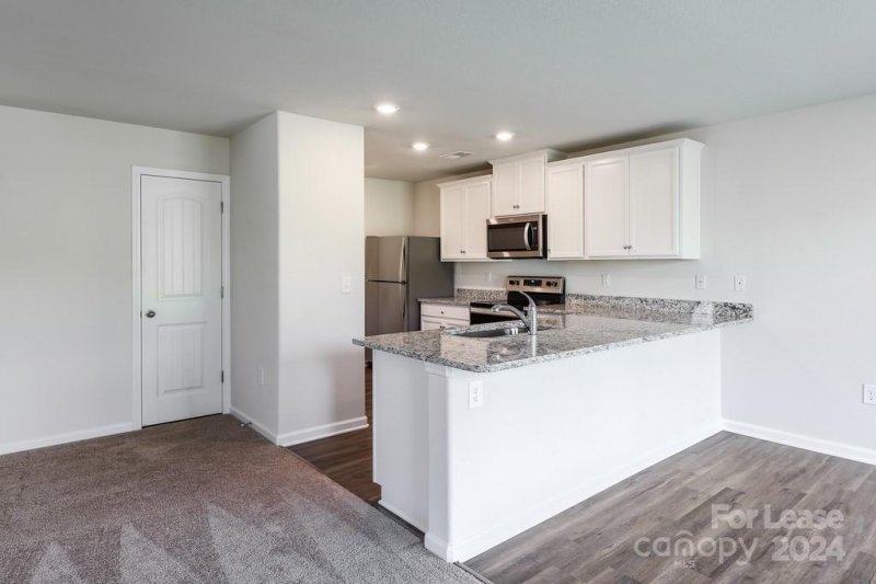 Property image 3 at 8113 Derby Woods Lane, Charlotte, NC 28214