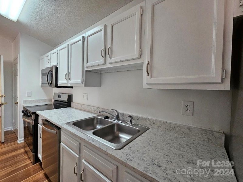 Property image 5 at 6217 Rosecroft Drive, Charlotte, NC 28215