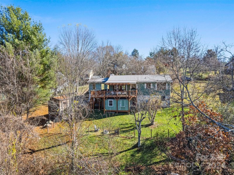 Property image 4 at 142 Acorn Lane, Clyde, NC 28721