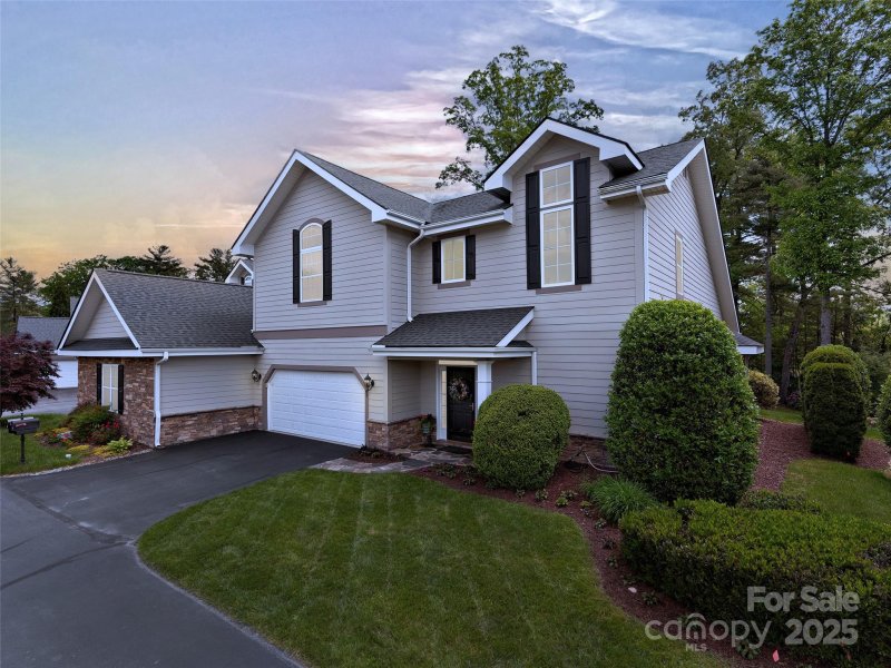 Property image 2 at 67 Towne Place Drive, Hendersonville, NC 28792