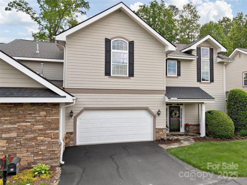 Property image 5 at 67 Towne Place Drive, Hendersonville, NC 28792