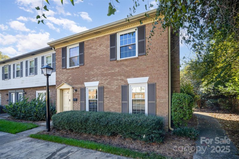 Property image 2 at 1517 Lansdale Drive, Charlotte, NC 28205