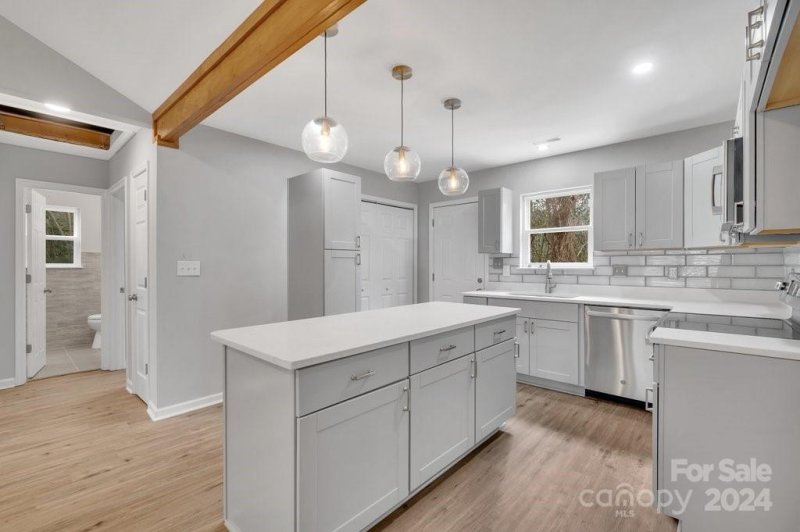 Property image 3 at 3613 Simmons Street, Charlotte, NC 28208