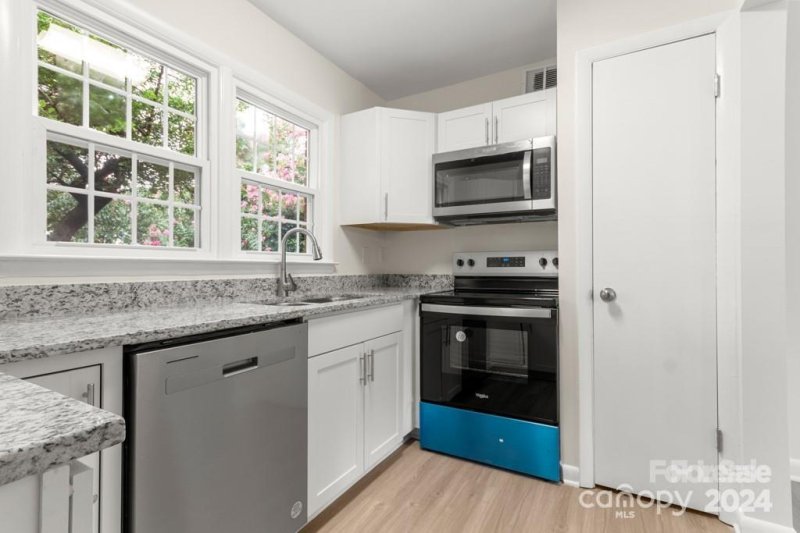 Property image 3 at 4601 Coronado Drive, Charlotte, NC 28212