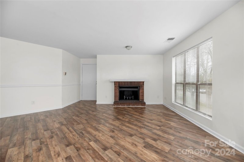 Property image 3 at 8220 Cedar Glen Drive, Charlotte, NC 28212