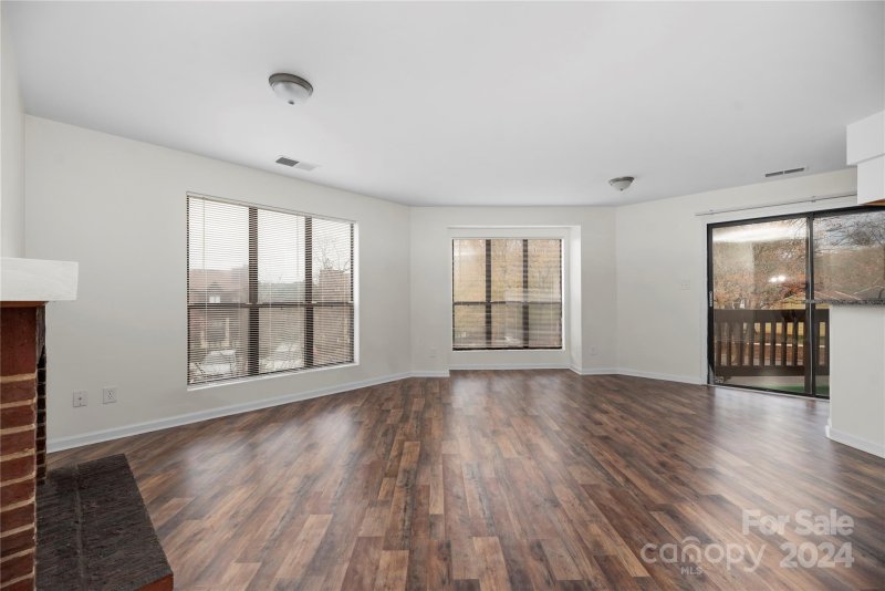 Property image 5 at 8220 Cedar Glen Drive, Charlotte, NC 28212