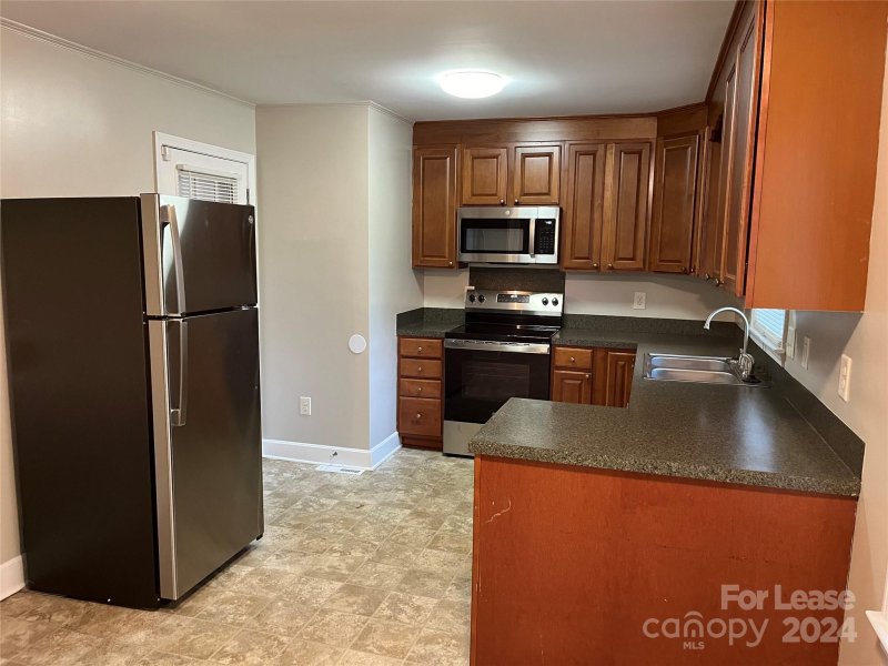 Property image 3 at 5311 Greenbrook Drive, Charlotte, NC 28205