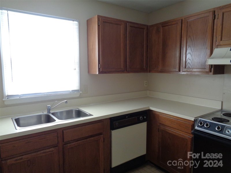 Property image 5 at 762 Marsh Road, Charlotte, NC 28209