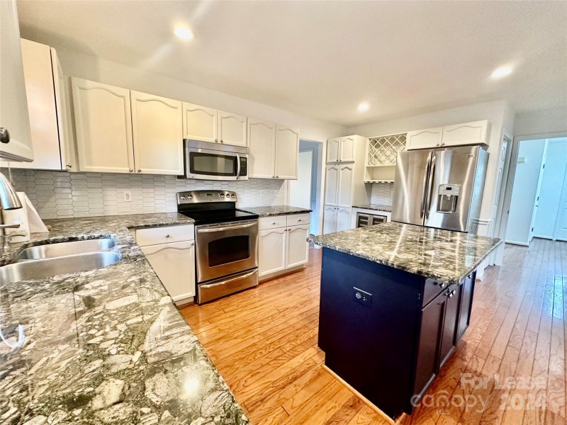 Property image 3 at 9908 Russet Oak Lane, Charlotte, NC 28277