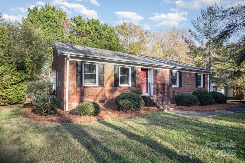 Property image 2 at 11028 S Ford Road, Charlotte, NC 28214