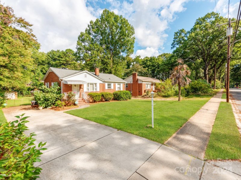 Property image 2 at 635 Fugate Avenue, Charlotte, NC 28205
