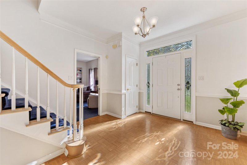 Property image 3 at 928 Sunnyview Circle, Matthews, NC 28105