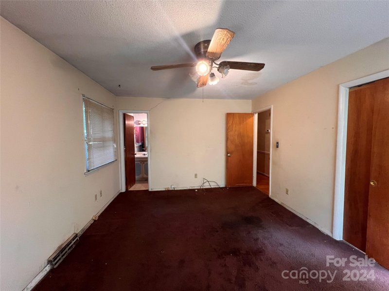 Property image 3 at 4042 Uppergate Lane, Charlotte, NC 28215