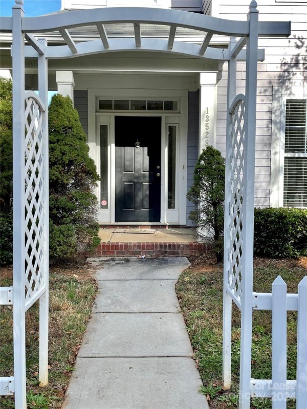 Property image 2 at 13528 Stumptown Road, Huntersville, NC 28078