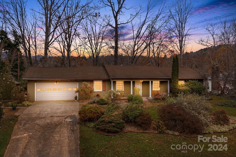 Property image 5 at 92 Botany Drive, Asheville, NC 28805