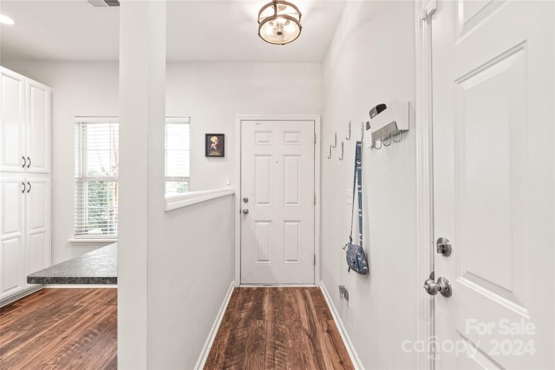 Property image 3 at 13965 Singleleaf Lane, Charlotte, NC 28278