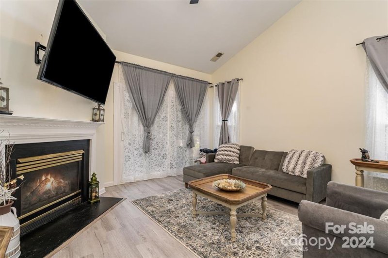 Property image 5 at 8720 Fox Chase Lane, Charlotte, NC 28269