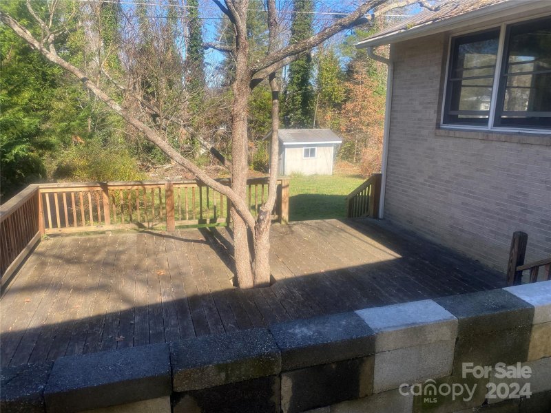 Property image 3 at 212 Wickins Drive, Hendersonville, NC 28791