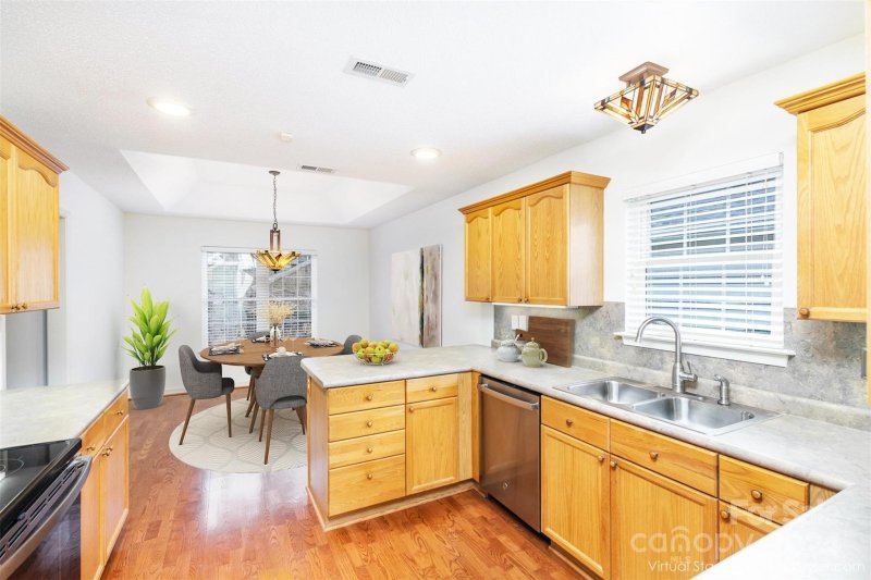 Property image 4 at 141 Oak Village Parkway, Mooresville, NC 28117