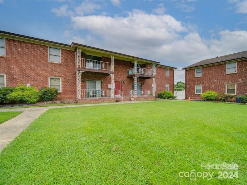 Property image 2 at 2123 Carriage Woods Lane, Kannapolis, NC 28081