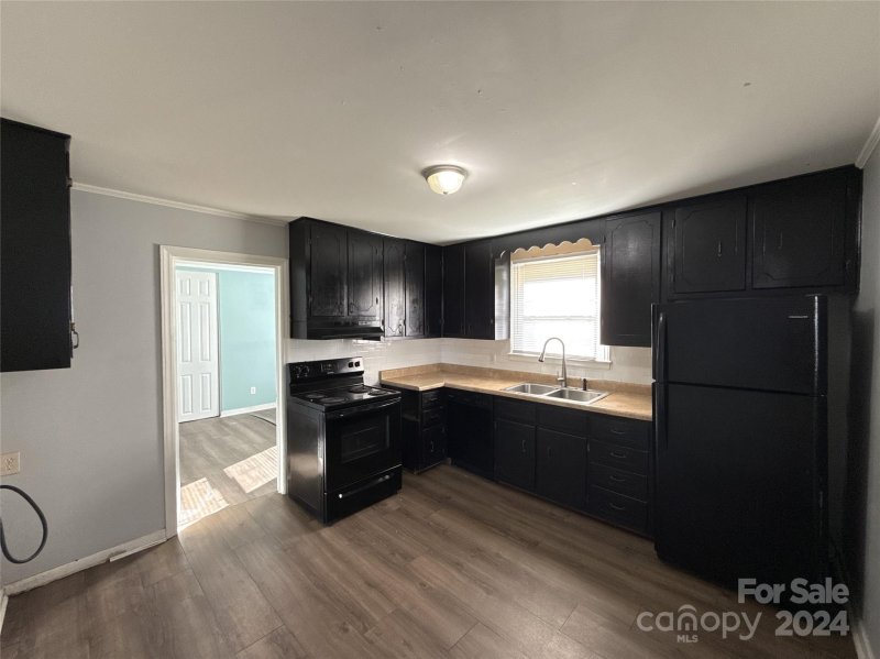 Property image 5 at 2908 Bellaire Drive, Charlotte, NC 28216