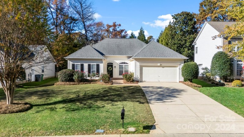 Property image 3 at 9811 Mitchell Glen Drive, Charlotte, NC 28277