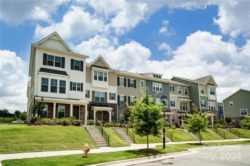 Property image 2 at 9107 Bluefield Street, Charlotte, NC 28273