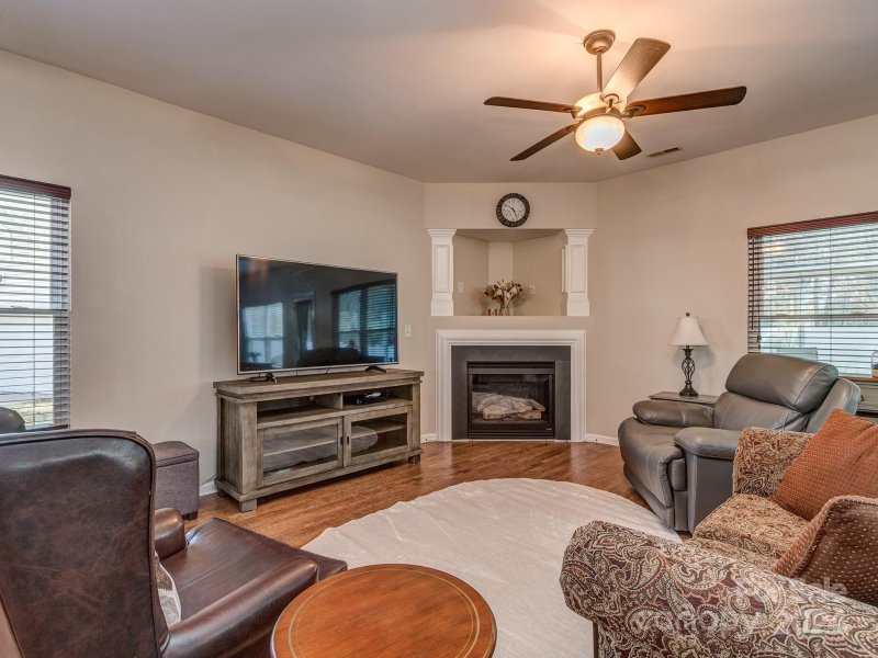 Property image 3 at 13813 Millers Creek Lane, Charlotte, NC 28278