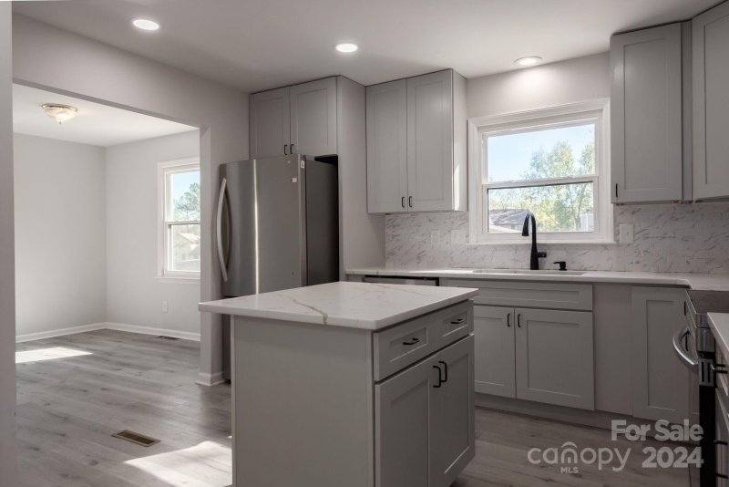 Property image 4 at 7704 Cedar Bluff Lane, Charlotte, NC 28227