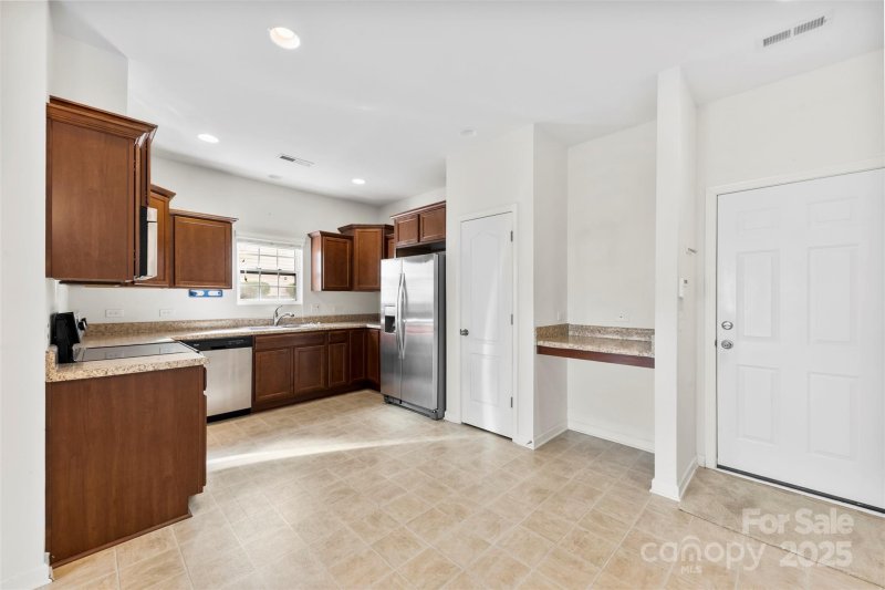 Property image 2 at 14423 Glendon Hall Lane, Charlotte, NC 28262