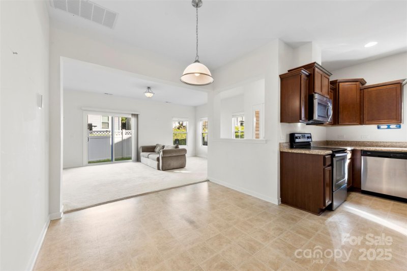 Property image 3 at 14423 Glendon Hall Lane, Charlotte, NC 28262