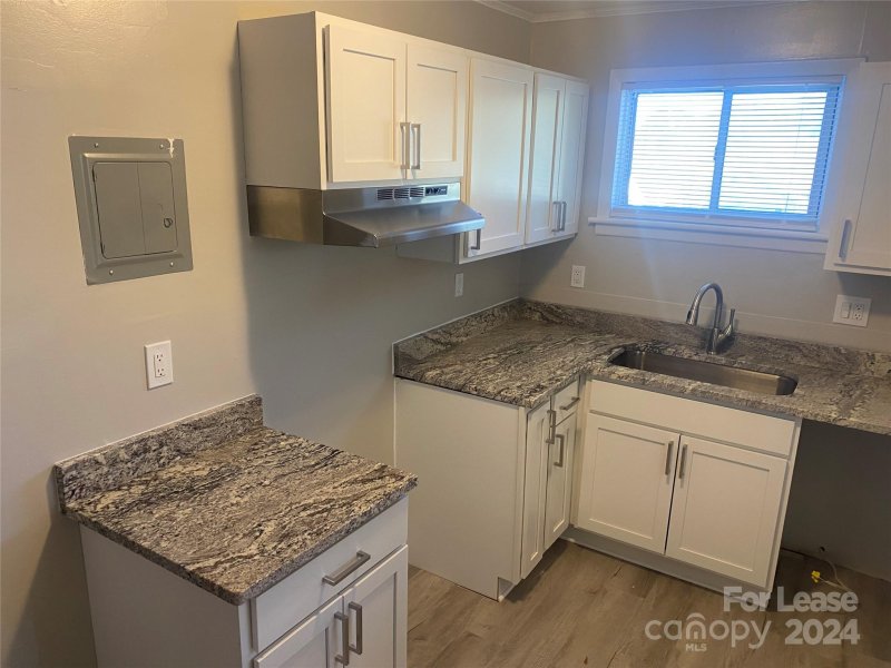 Property image 5 at 2600 Holton Avenue, Charlotte, NC 28208