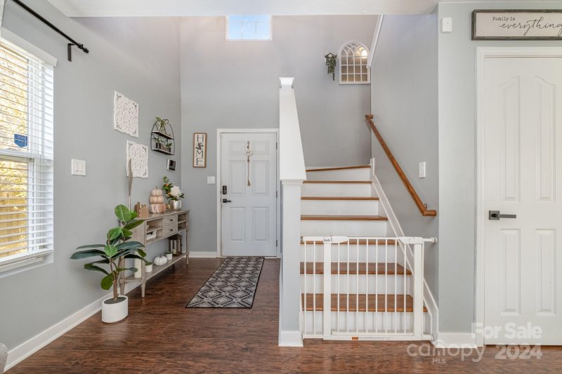 Property image 4 at 2723 N Valley Court, Charlotte, NC 28273