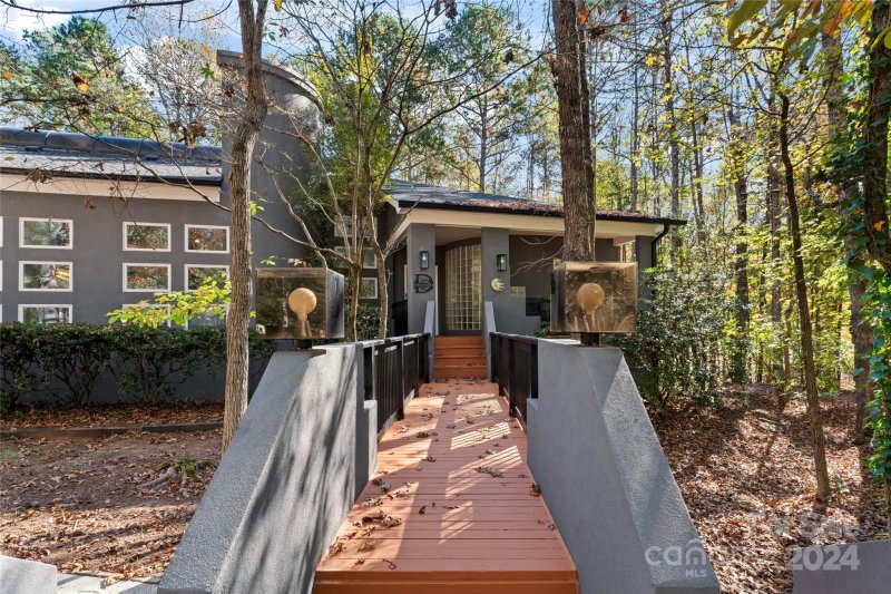 Property image 4 at 724 Amanda Drive, Matthews, NC 28104