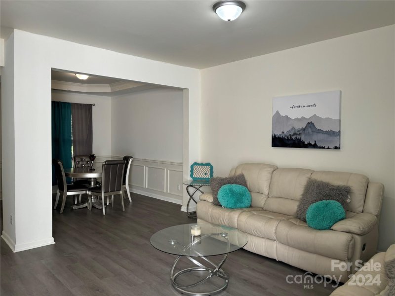 Property image 4 at 2427 Fairstone Avenue, Charlotte, NC 28269