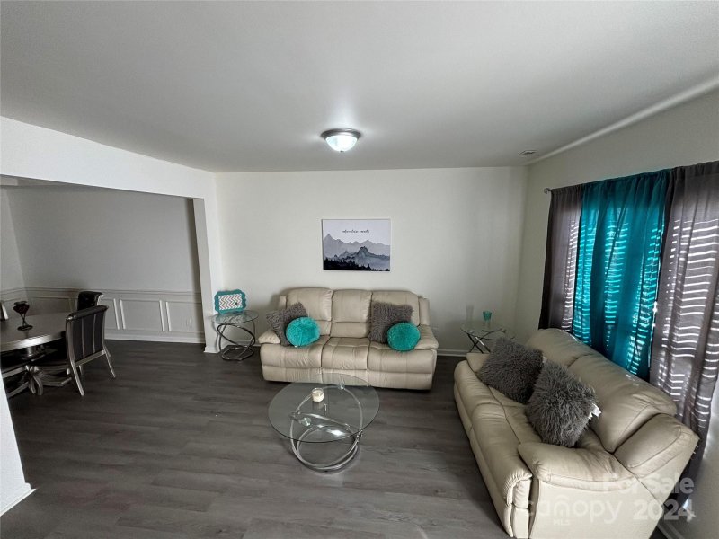 Property image 5 at 2427 Fairstone Avenue, Charlotte, NC 28269