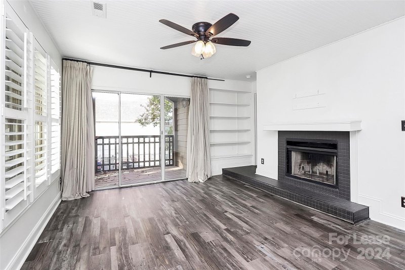 Property image 2 at 1109 E Morehead Street, Charlotte, NC 28204