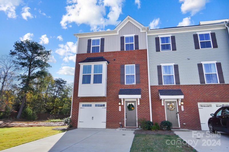 426 Dalton Circle