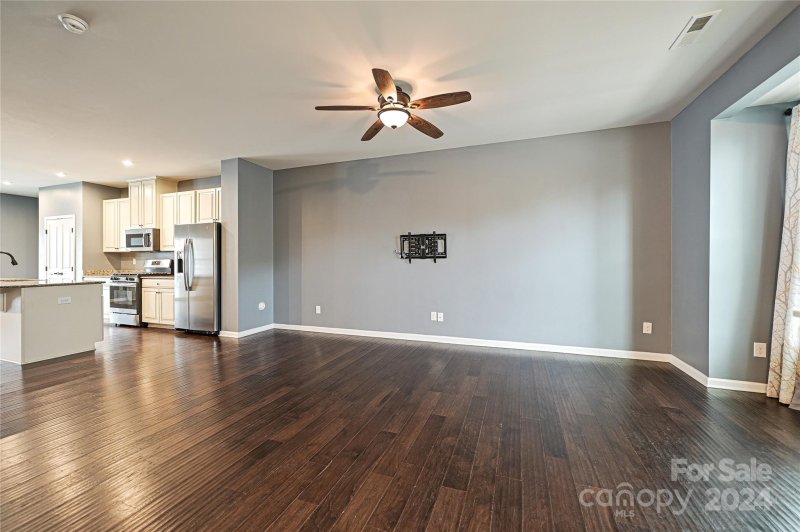 Property image 3 at 2832 Sand Cove Court, Denver, NC 28037