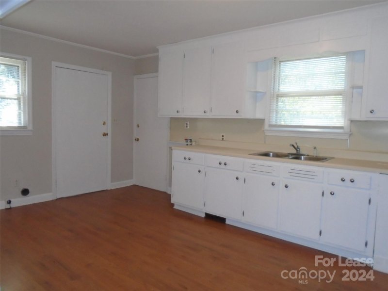 Property image 3 at 1708 Academy Street, Charlotte, NC 28205