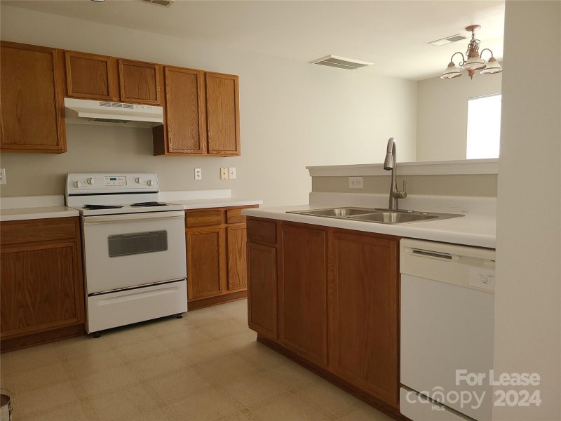 Property image 2 at 8630 Westhope Street, Charlotte, NC 28216